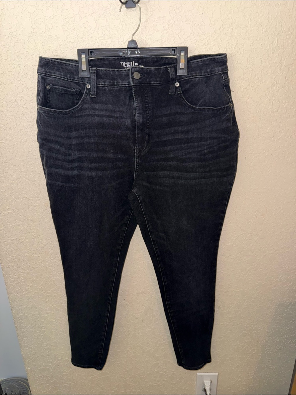 Women’s Time and Tru high-rise skinny jeans